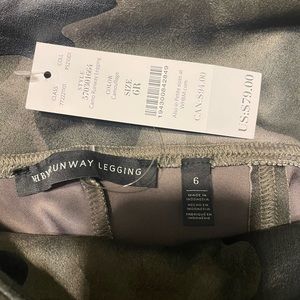 WHBM Runway Leggings
